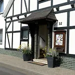 Brunnenhof Guest house 4*