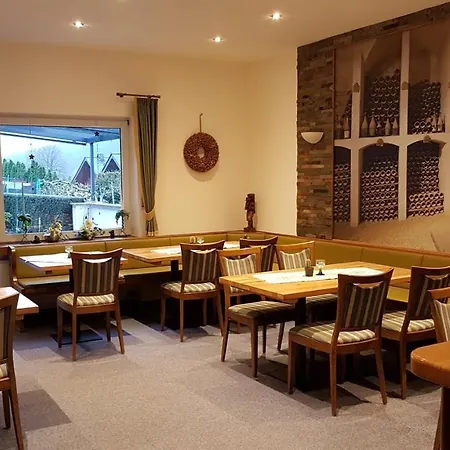 Brunnenhof ゲストハウス ブルッティヒ・ファンケル