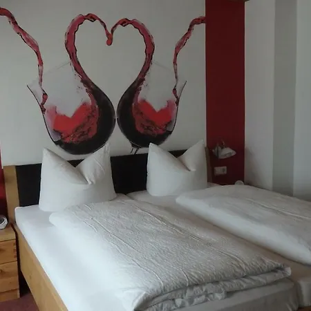 ゲストハウス Brunnenhof ブルッティヒ・ファンケル