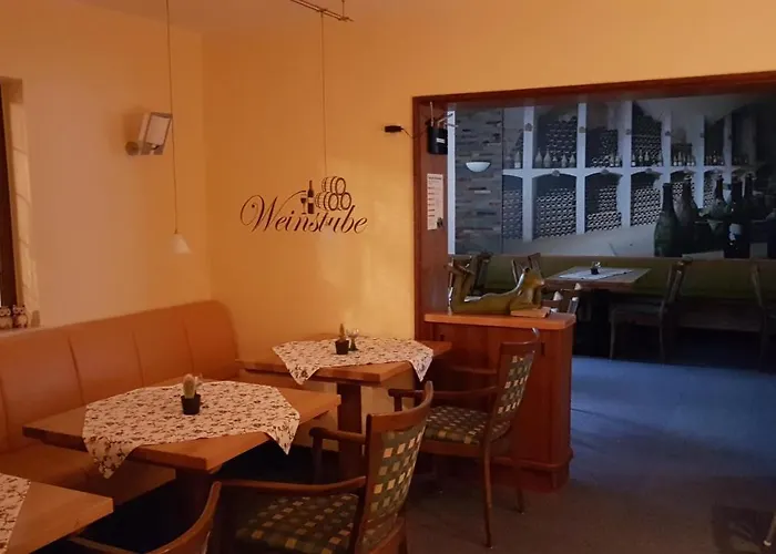 Brunnenhof 게스트하우스 4*